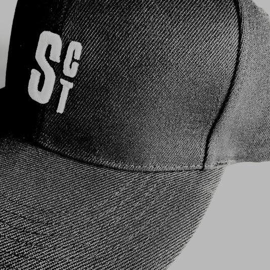 SCROSS TYO ロゴ embroidery スナップバックCAP