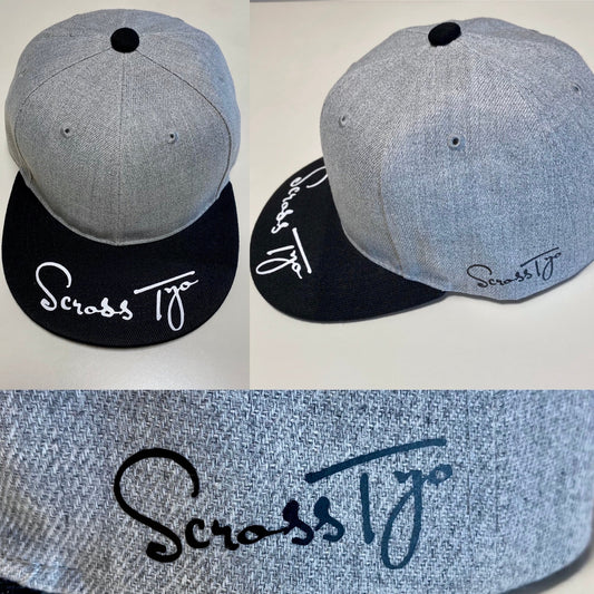 SCROSS TYO ロゴプリント スナップバック バイカラーキャップ